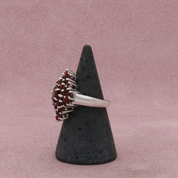 sterling silver garnet cluster ring size 6 - Picture 2 of 3